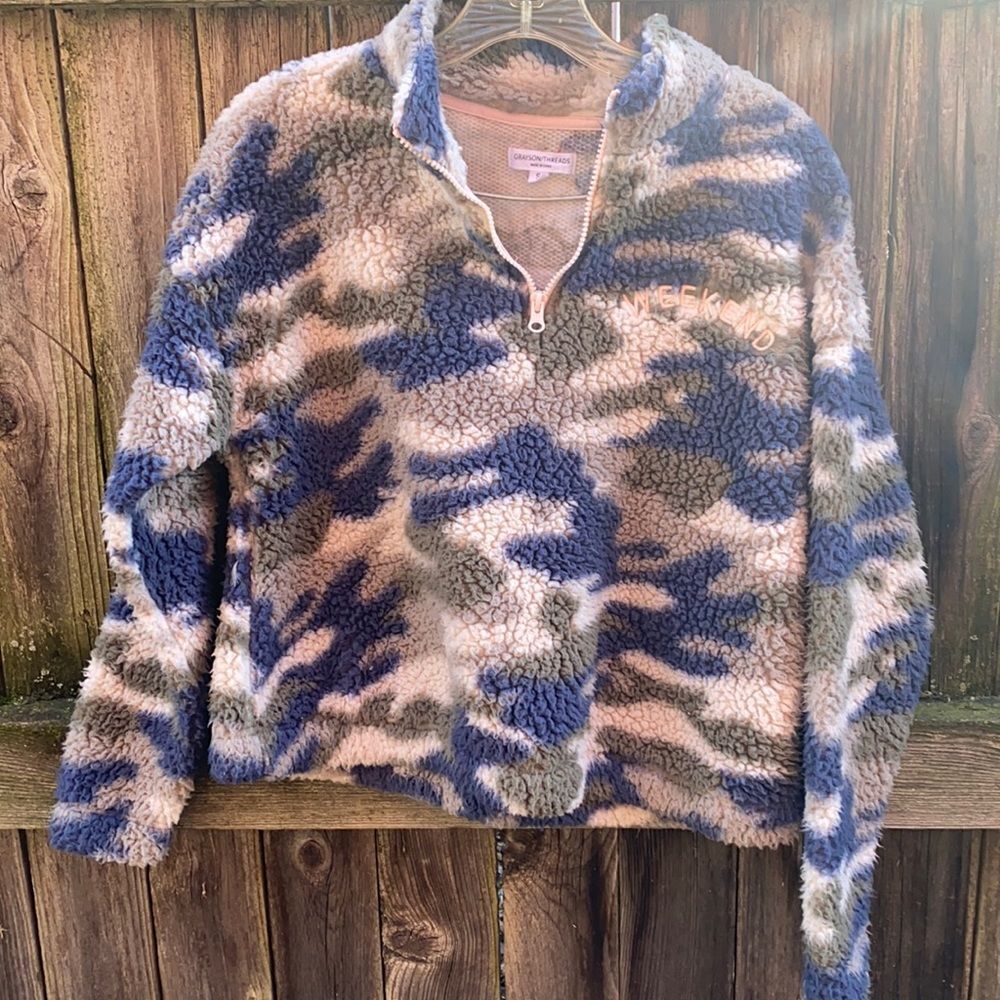 Grayson Threads fleece sweatshirt sz. S